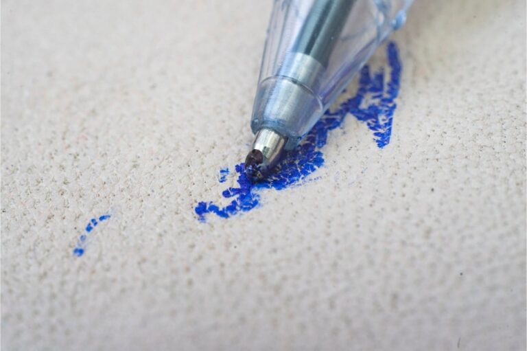Imagem do artigo: Datação de Tintas: Desvendando Segredos De Documentos com a Ciência Forense